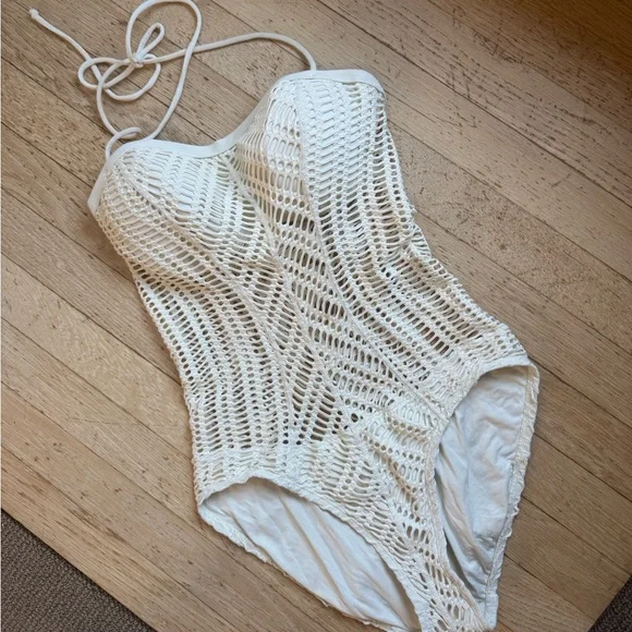 BOGO! Robin Piccone crochet swimsuit - Picture 3 of 13